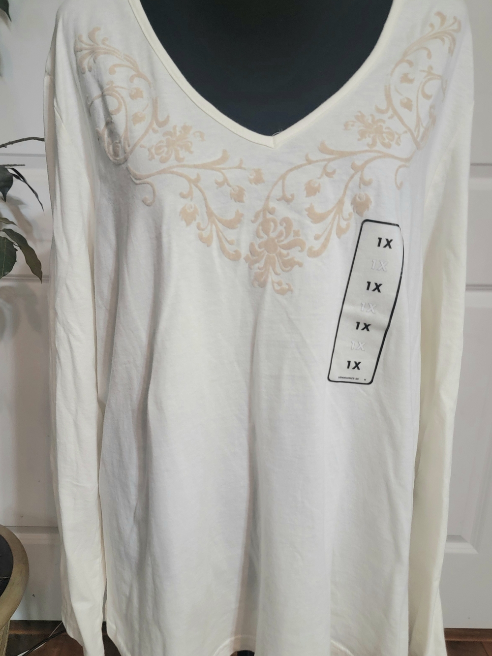 (#62) Basic Editions Cream V-Neck Long Sleeve Top with Beige Scroll Accent